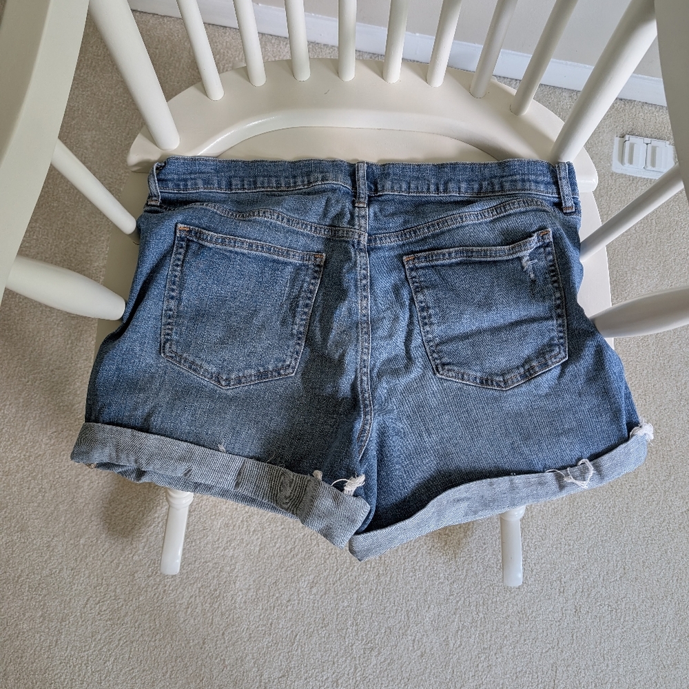 GAP 16 TALL/LONG - 5" Shorts - Picture 2 of 4